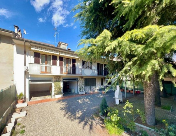 casa indipendente in vendita a Broni