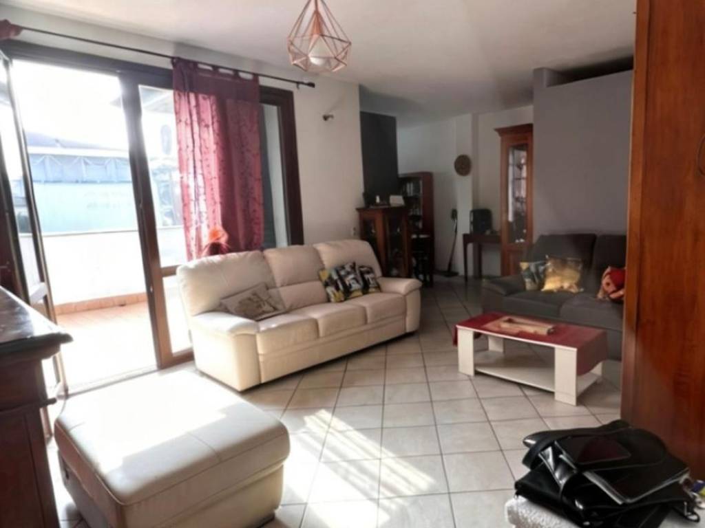 appartamento in vendita a Broni