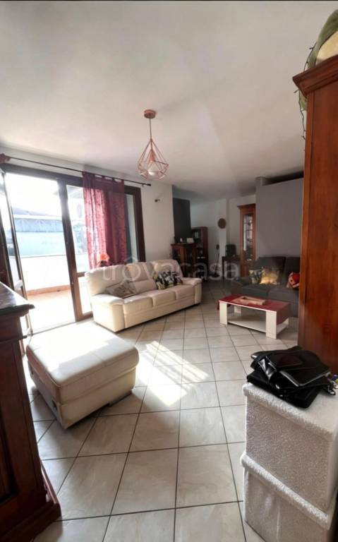 appartamento in vendita a Broni