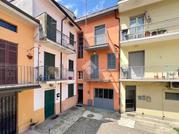 casa indipendente in vendita a Broni