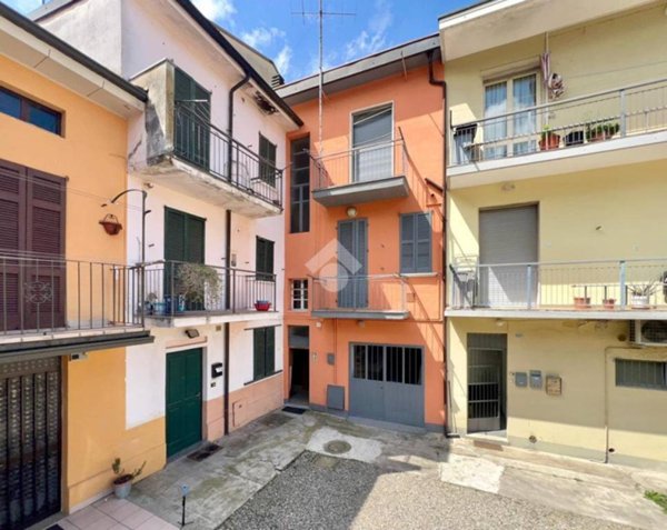 casa indipendente in vendita a Broni