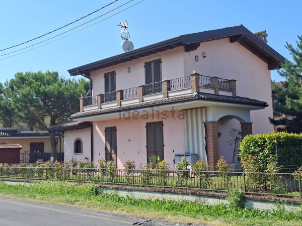 casa indipendente in vendita a Broni