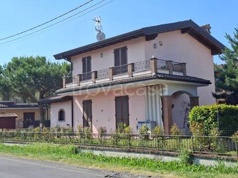 casa indipendente in vendita a Broni