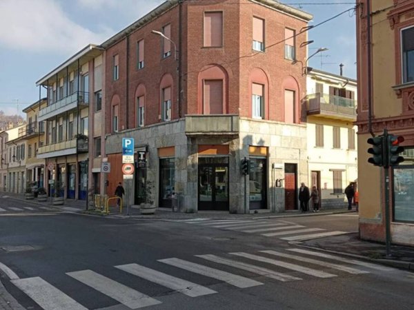intera palazzina in vendita a Broni