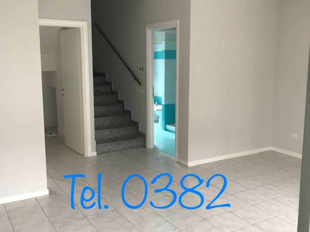casa indipendente in vendita a Broni