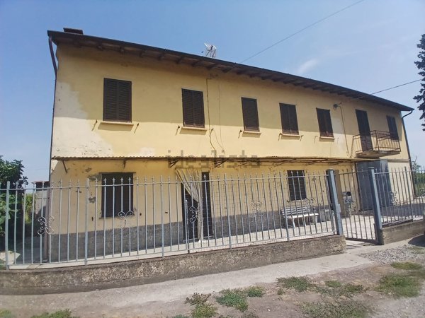 casa indipendente in vendita a Broni