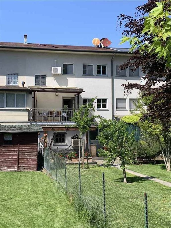 casa indipendente in vendita a Broni