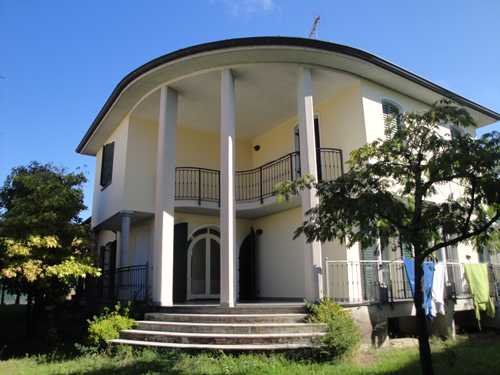 casa indipendente in vendita a Broni