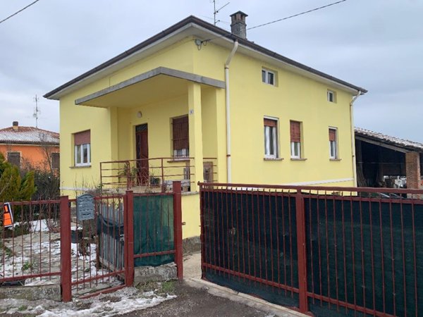 casa indipendente in vendita a Broni in zona Cassino Po