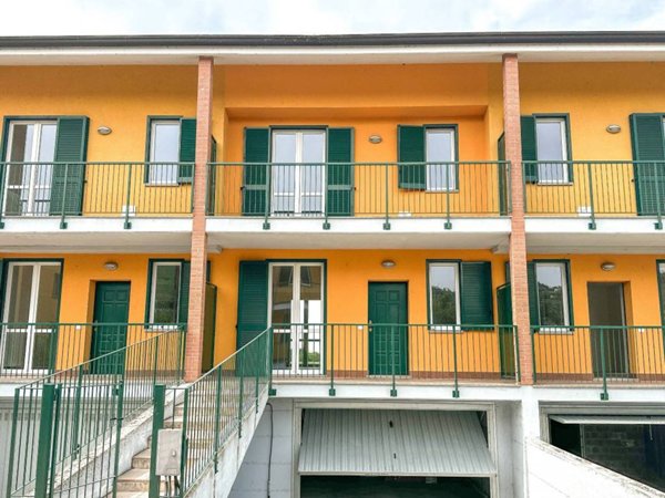 casa indipendente in vendita a Broni