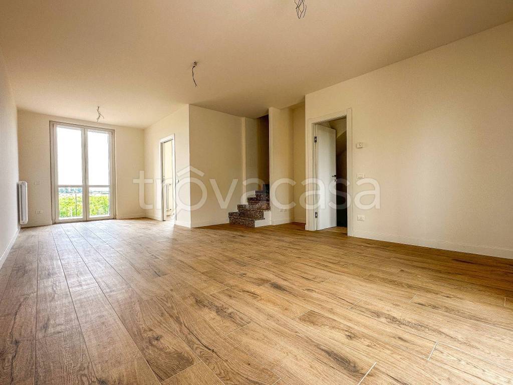 casa indipendente in vendita a Broni
