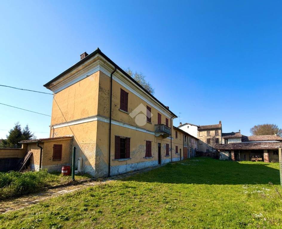 casa indipendente in vendita a Broni in zona Cassino Po