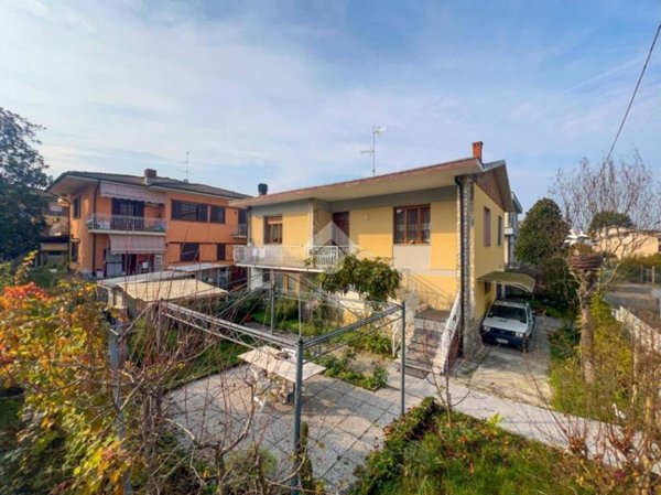 casa indipendente in vendita a Broni