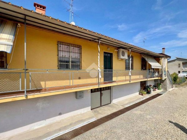 appartamento in vendita a Broni in zona Cassino Po