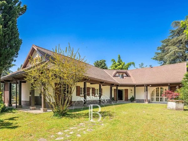 casa indipendente in vendita a Calvignano