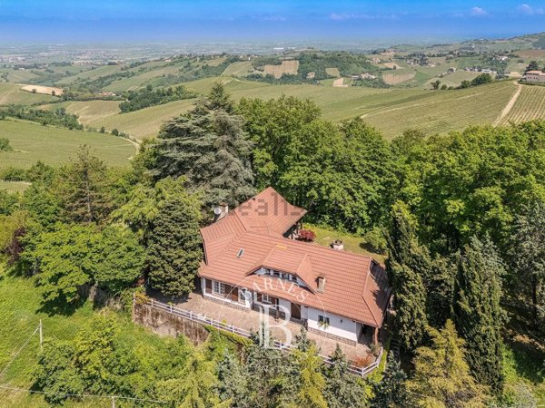 casa indipendente in vendita a Calvignano