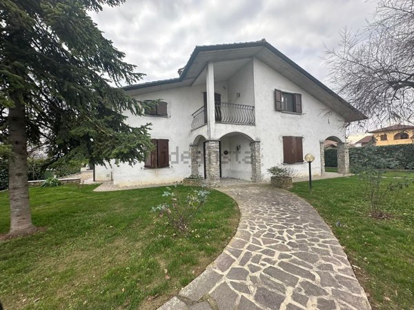 casa indipendente in vendita a Campospinoso Albaredo