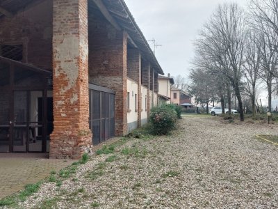 casa indipendente in vendita a Campospinoso Albaredo in zona Albaredo Arnaboldi