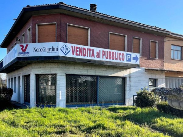 locale commerciale in vendita a Campospinoso Albaredo