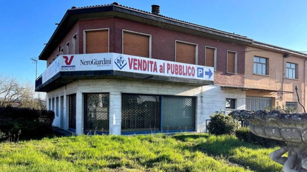 locale commerciale in vendita a Campospinoso Albaredo