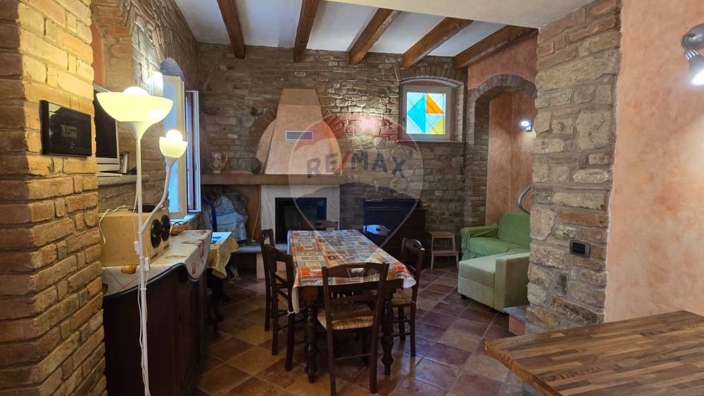 casa indipendente in vendita a Campospinoso Albaredo in zona Albaredo Arnaboldi