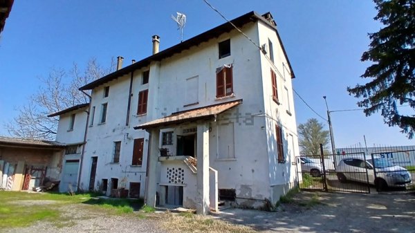 casa indipendente in vendita a Campospinoso Albaredo