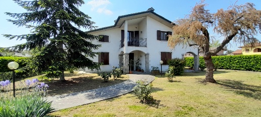 casa indipendente in vendita a Campospinoso Albaredo in zona Albaredo Arnaboldi
