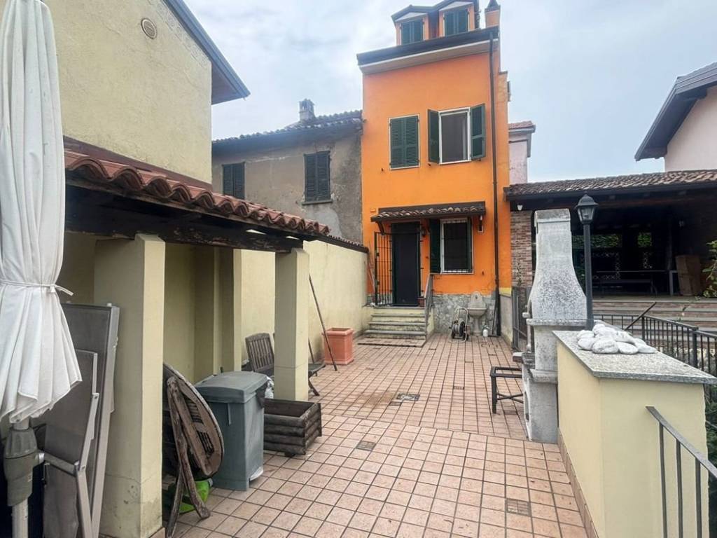 casa indipendente in vendita a Canneto Pavese
