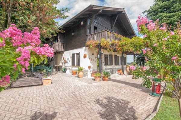 casa indipendente in vendita a Canneto Pavese