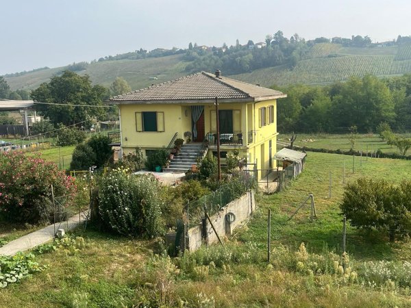 casa indipendente in vendita a Canneto Pavese