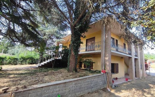 casa indipendente in vendita a Canneto Pavese in zona Vigalone