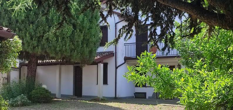 casa indipendente in vendita a Canneto Pavese