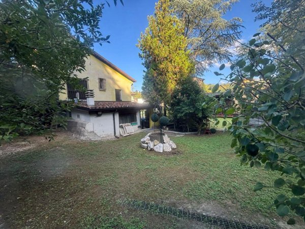 casa indipendente in vendita a Canneto Pavese in zona Vigalone