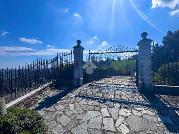 locale di sgombero in vendita a Canneto Pavese