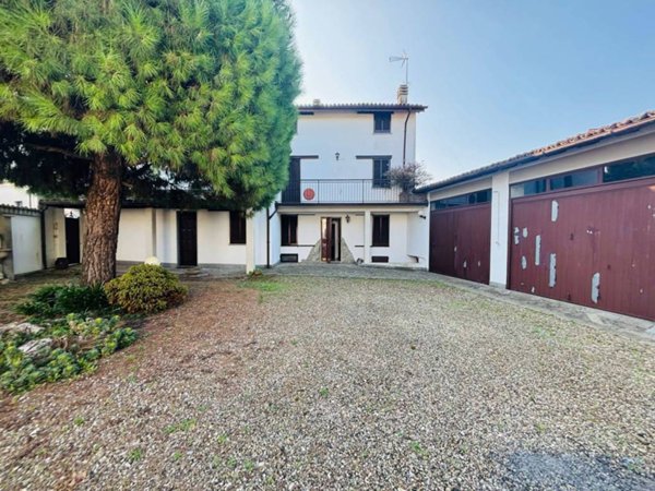 casa indipendente in vendita a Canneto Pavese