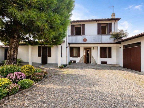 casa indipendente in vendita a Canneto Pavese