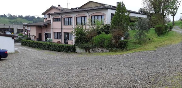 negozio in vendita a Canneto Pavese