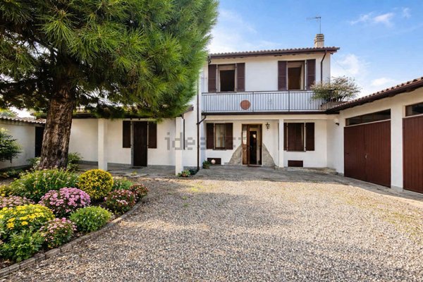 casa indipendente in vendita a Canneto Pavese