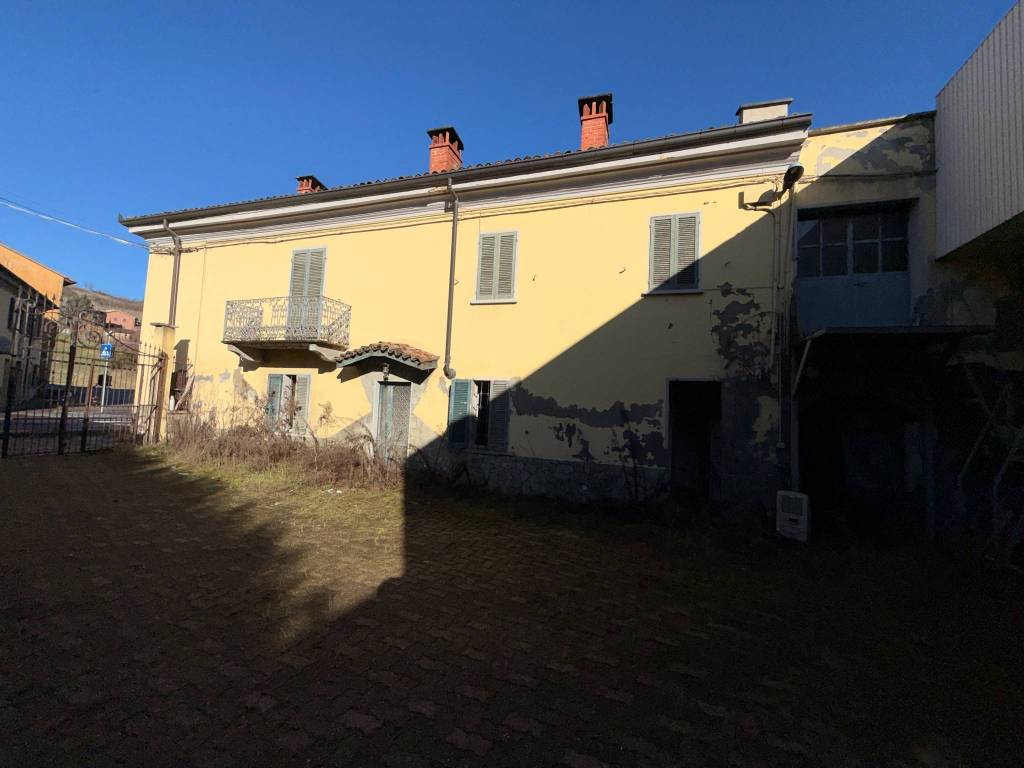 casa indipendente in vendita a Canneto Pavese in zona Beria