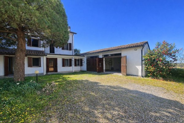 casa indipendente in vendita a Canneto Pavese