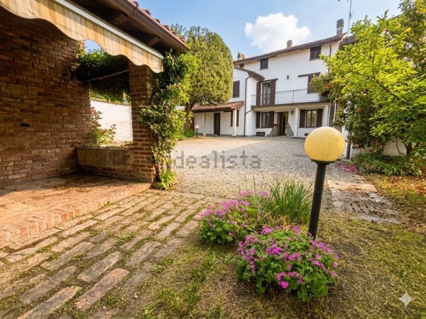 casa indipendente in vendita a Canneto Pavese