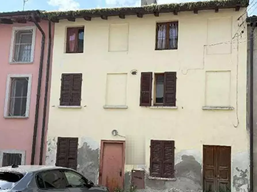 casa indipendente in vendita a Canneto Pavese in zona Monteveneroso
