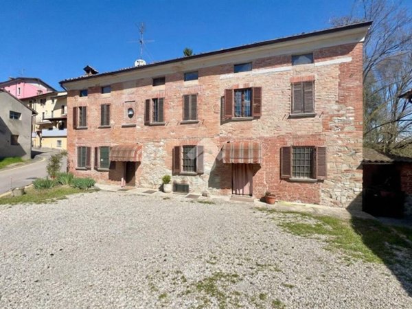 casa indipendente in vendita a Canneto Pavese in zona Vigalone