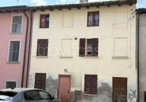casa indipendente in vendita a Canneto Pavese in zona Monteveneroso