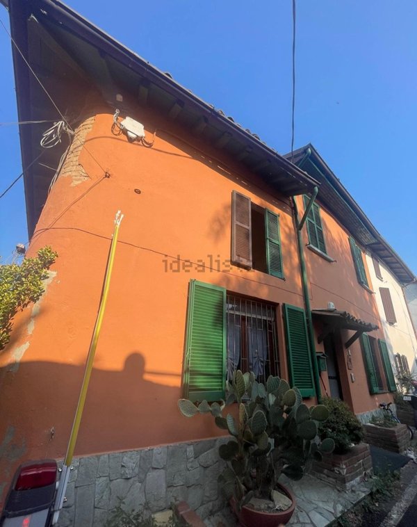casa semindipendente in vendita a Canneto Pavese in zona Montù de' Gabbi
