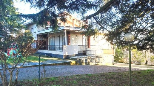 casa indipendente in vendita a Canneto Pavese in zona Colombarone