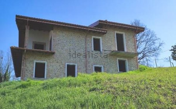 casa indipendente in vendita a Canneto Pavese in zona Montù de' Gabbi