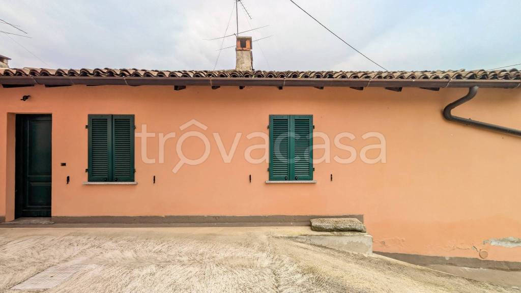casa indipendente in vendita a Carbonara al Ticino