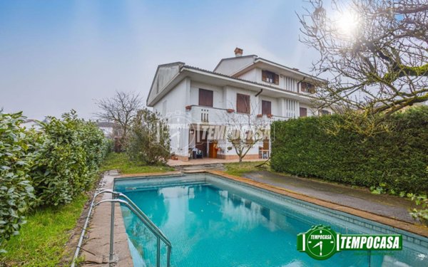 casa indipendente in vendita a Carbonara al Ticino