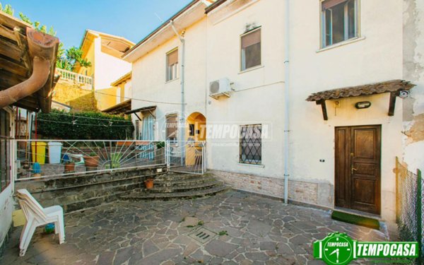 casa indipendente in vendita a Carbonara al Ticino